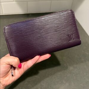 Louis Vuitton Purple Epi Zippy Wallet Pink Interior